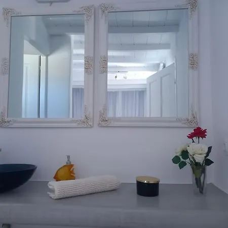 Blue Waves Mykonos 卡拉法蒂斯