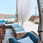 Blue Waves Mykonos 卡拉法蒂斯