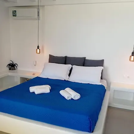 Blue Waves Mykonos 칼라파티스