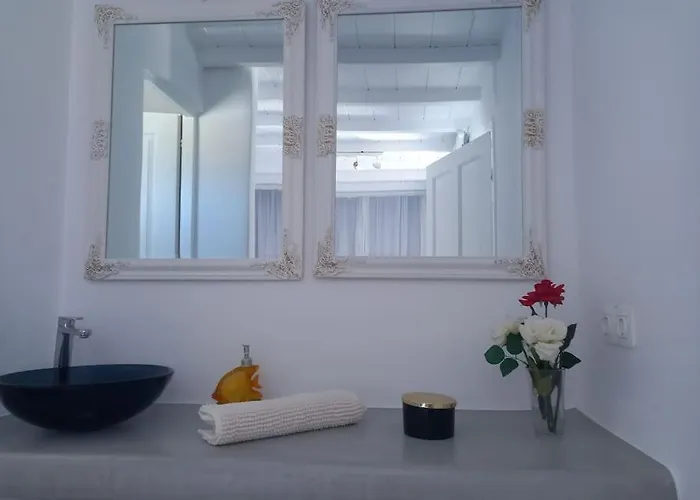 Blue Waves Mykonos 卡拉法蒂斯